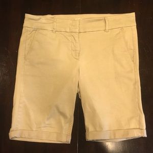 Ann Taylor Loft skinny Bermuda Short